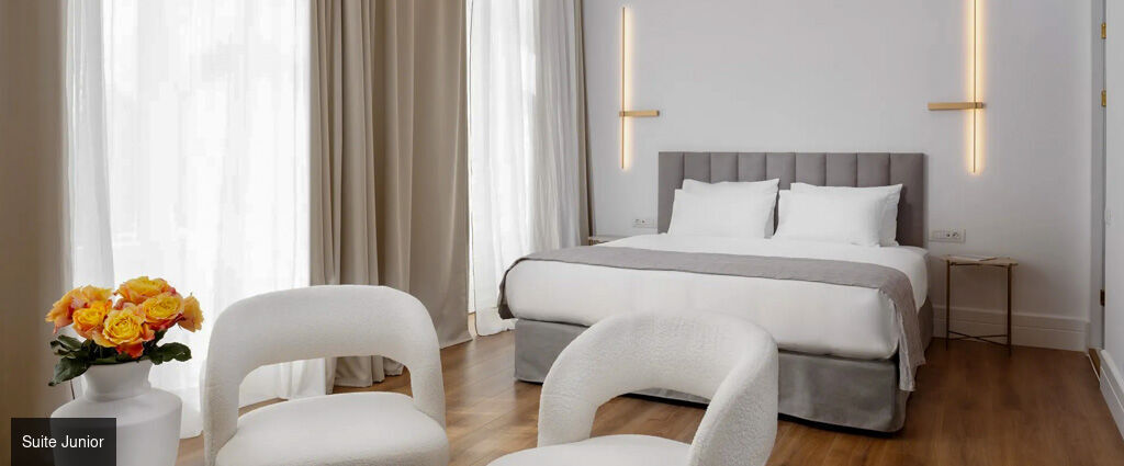 La Divina ★★★★ - Une adresse confidentielle au cœur d’Athènes, entre héritage musical et vues mythiques sur l’Acropole. - Athènes, Grèce