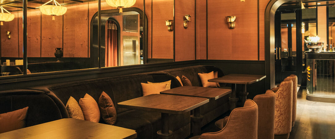 L'Opale Noire ★★★★ - Un écrin confidentiel près du musée d’Orsay, où le luxe feutré sublime la nuit parisienne. - Paris, France