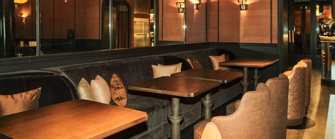 L'Opale Noire ★★★★ - Un écrin confidentiel près du musée d’Orsay, où le luxe feutré sublime la nuit parisienne. - Paris, France