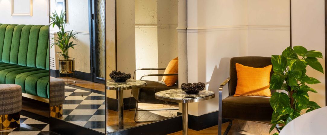 Hôtel Léna - Une adresse parisienne au charme Art Déco, bien située sur le boulevard Magenta, entre élégance intime et esprit de quartier. - Paris, France