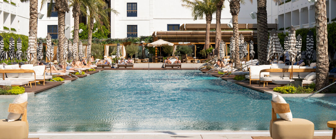 METT Marbella - Estepona ★★★★★ - Une adresse chic sur la Costa del Sol, entre Méditerranée scintillante et beach club iconique. - Andalusia, Spain