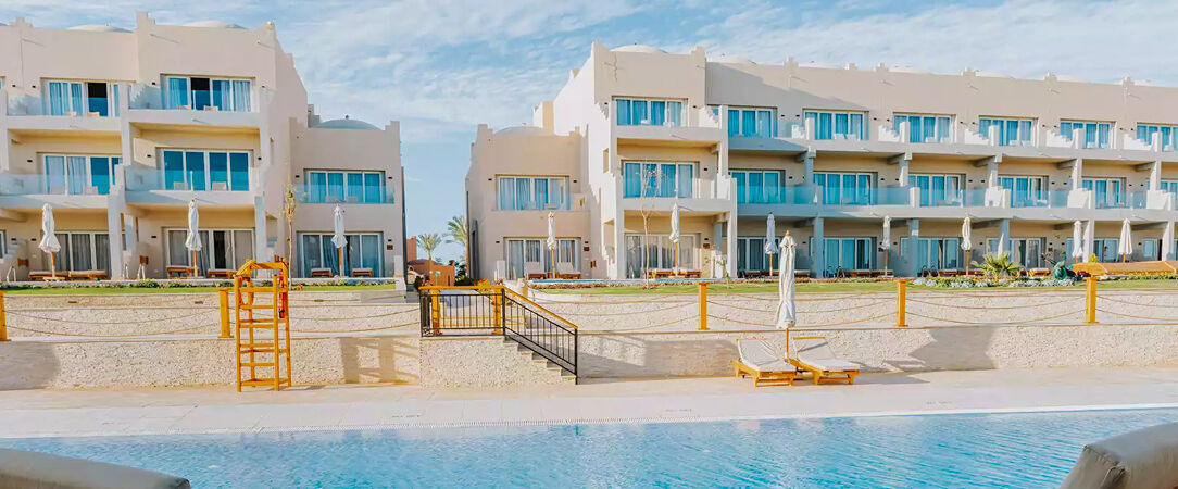 Diamond Beach by Pearl Resorts ★★★★★ -  Adults Only 12+ - Une échappée balnéaire sur les rives de la mer Rouge alliant élégance andalouse et paysages vibrants. - El Qoseir, Égypte