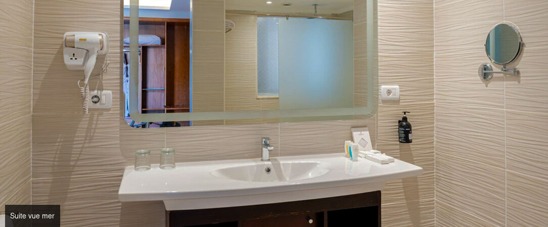 Diamond Beach by Pearl Resorts ★★★★★ - Adults only - Une échappée balnéaire sur les rives de la mer Rouge alliant élégance andalouse et paysages vibrants. - El Qoseir, Égypte