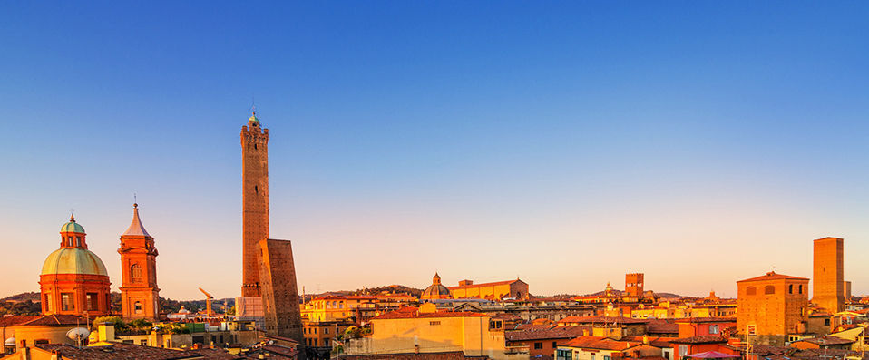 UNAHOTELS Bologna Centro ★★★★ - À la découverte des trois facettes de Bologne. - Bologne, Italie