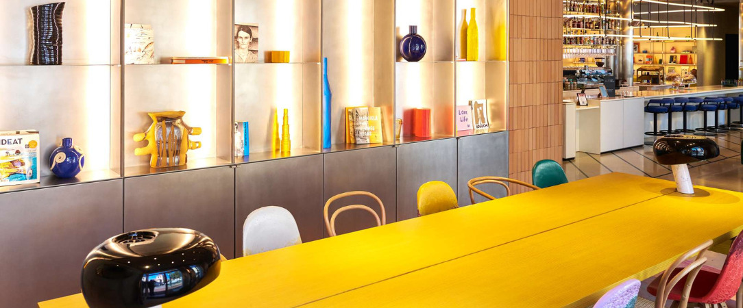 TRIBE Paris Clichy★★★★ - Tonight - Une adresse contemporaine aux portes de Paris, portée par l’énergie urbaine et l’esprit TRIBE. - Clichy, France