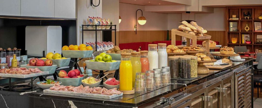 Tribe Paris Pantin ★★★★ - Une adresse urbaine et conviviale aux portes de Paris, portée par l’énergie créative de la signature TRIBE. - Pantin, France