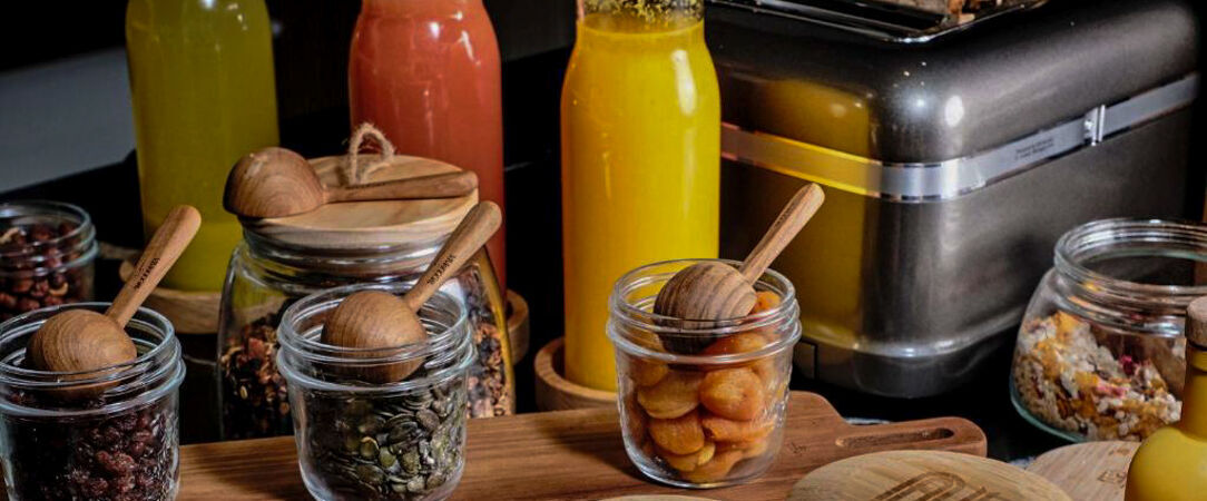 TRIBE Paris Pantin ★★★★ - Une adresse urbaine et conviviale aux portes de Paris, portée par l’énergie créative de la signature TRIBE. - Pantin, France