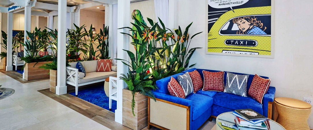 Titre du produit - Une oasis tropicale dans le célèbre Times Square, avec piscine & rooftop. - New York, États-Unis