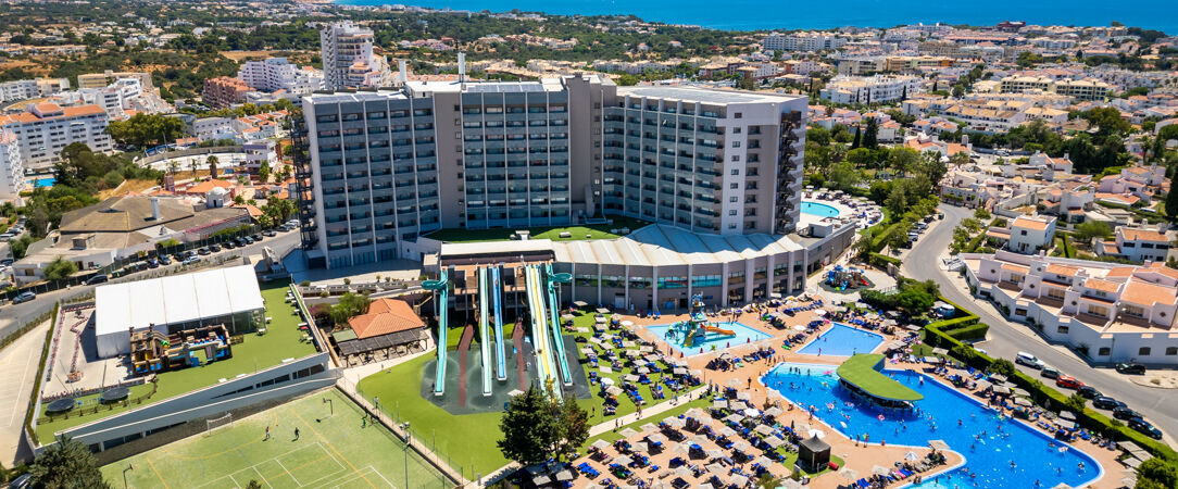 Jupiter Albufeira Hotel - Family & Fun ★★★★★ - Une adresse familiale en Algarve, pensée pour partager des vacances ensoleillées entre détente, loisirs et douceur de vivre. - Algarve, Portugal