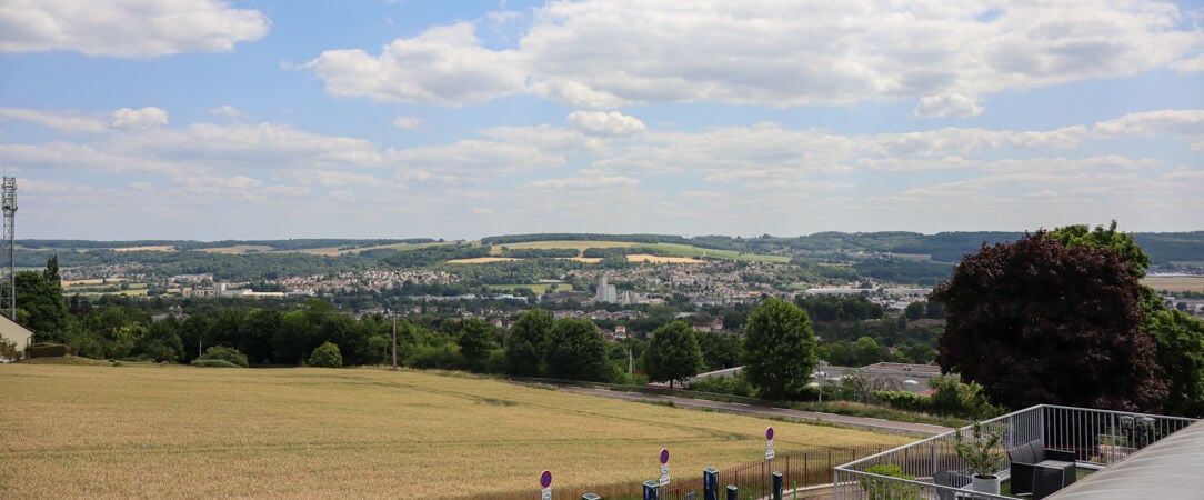 Best Western Hôtel & Restaurant Île-de-France ★★★★ - Une adresse de caractère sur les hauteurs de Château-Thierry, entre vignobles champenois et douceur vallonnée - Château-Thierry, France