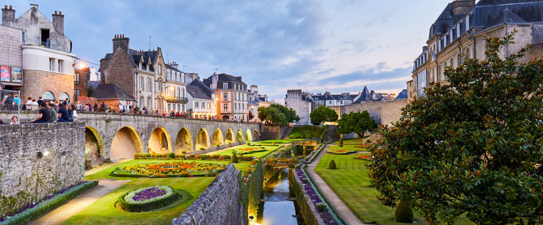 Mercure Vannes Le Port ★★★★ - Un point de chute élégant face au port de Vannes, dans l’air frais de Bretagne. - Vannes, France