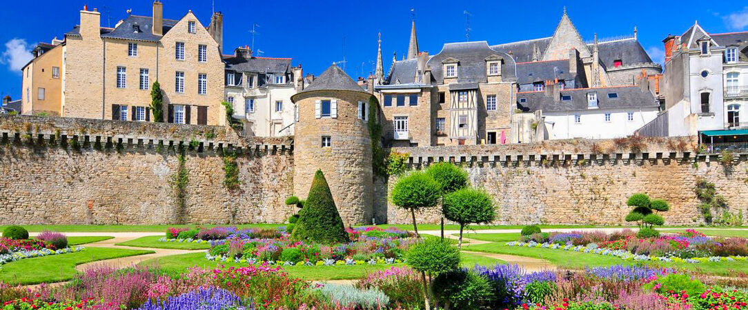 Mercure Vannes Le Port ★★★★ - Un point de chute élégant face au port de Vannes, dans l’air frais de Bretagne. - Vannes, France