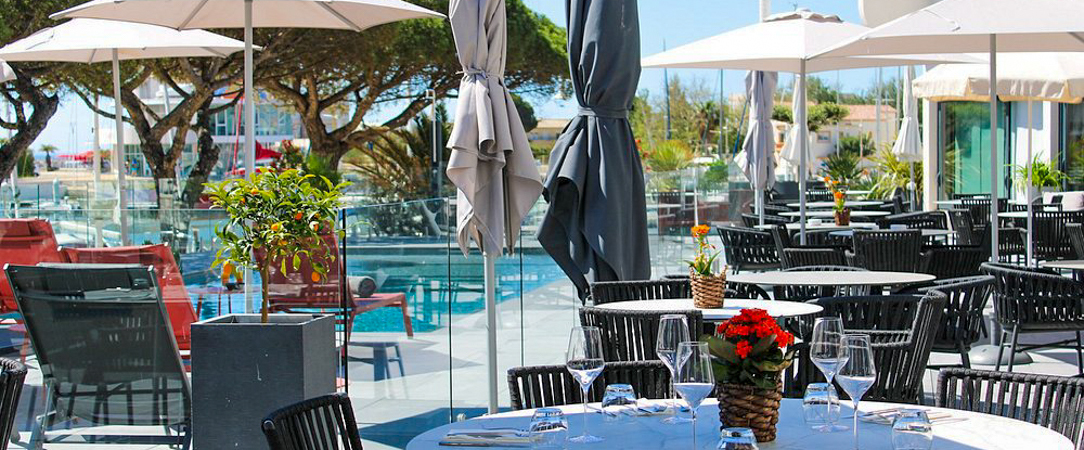 The Originals Hotels Neptune Montpellier Sud - Hôtel de charme, confort généreux entre mer et lagune, à deux pas de Montpellier. - Montpellier, France