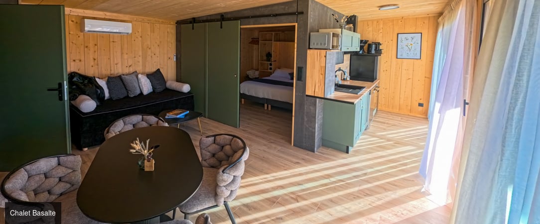 Les Terrasses du Grillon - Votre chalet en pleine nature et au cœur des volcans d’Auvergne, dans une ambiance paisible. - Puy-de-Dôme, France