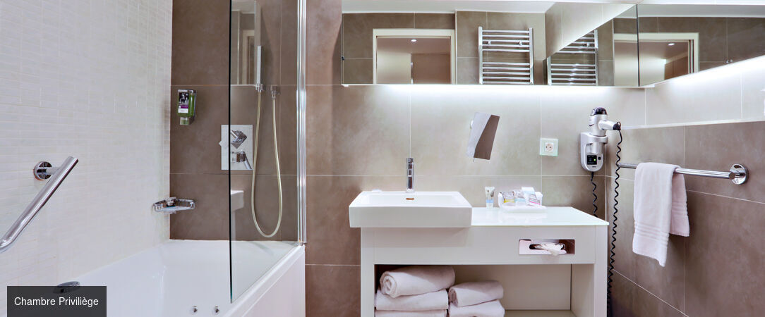 Mercure Paris Vaugirard Porte de Versailles ★★★★ - Un hôtel contemporain aux portes de Paris, entre énergie urbaine et confort feutré. - Paris, France