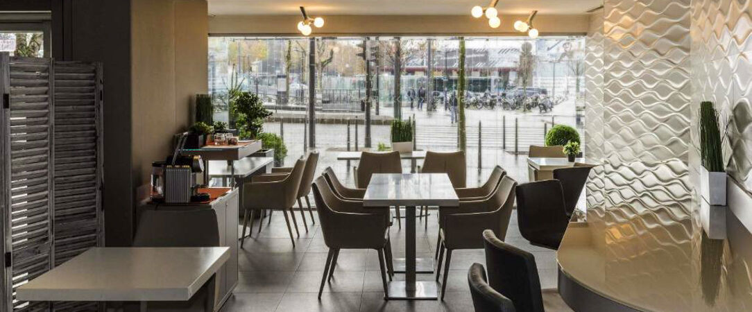 Mercure Paris Vaugirard Porte de Versailles ★★★★ - Un hôtel contemporain aux portes de Paris, entre énergie urbaine et confort feutré. - Paris, France