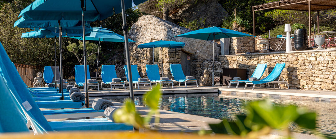 Le Palais D'Aglaé ★★★★ - Vue panoramique étoilée sur le Luberon et les Alpilles. - Gordes, France