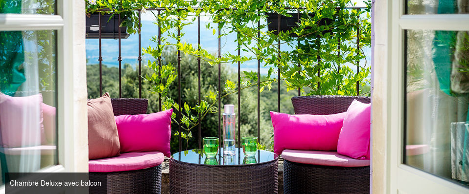 Le Palais D'Aglaé ★★★★ - Vue panoramique étoilée sur le Luberon et les Alpilles. - Gordes, France