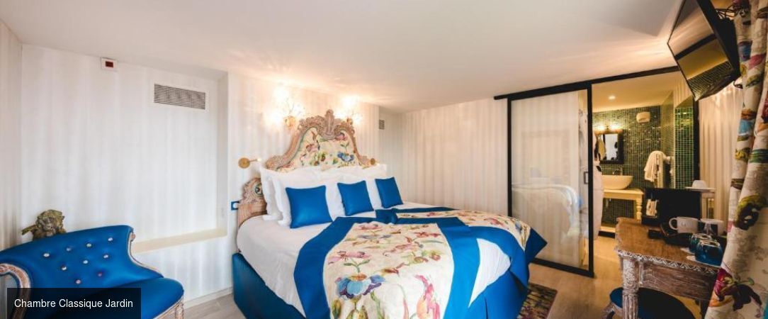 Le Palais D'Aglaé ★★★★ - Vue panoramique étoilée sur le Luberon et les Alpilles. - Gordes, France