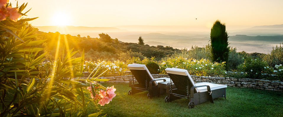 Le Palais D'Aglaé ★★★★ - Vue panoramique étoilée sur le Luberon et les Alpilles. - Gordes, France