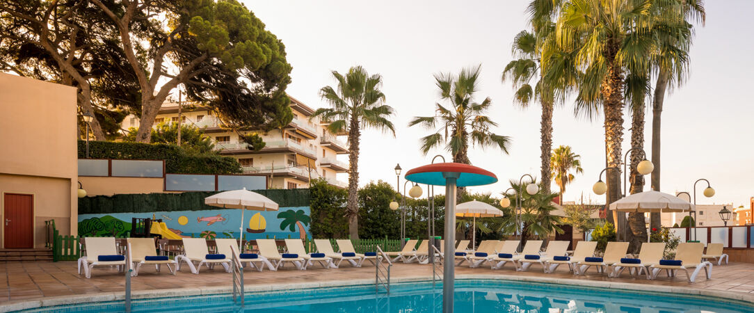 Hotel htop Jadhe ★★★★ - Détente et lâcher-prise, confort généreux sous le soleil de la Costa Catalana. - Province de Barcelone, Espagne