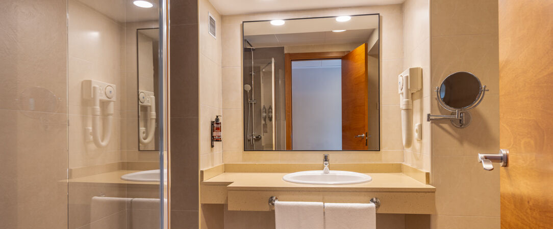 Hotel htop Jadhe ★★★★ - Détente et lâcher-prise, confort généreux sous le soleil de la Costa Catalana. - Province de Barcelone, Espagne