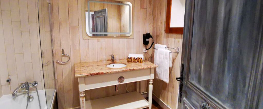 La Villa Dune Hôtel & Spa Saint Tropez ★★★★ - Une adresse confidentielle à l’entrée de Saint-Tropez, entre douceur méditerranéenne et élégance balnéaire. - Saint-Tropez, France