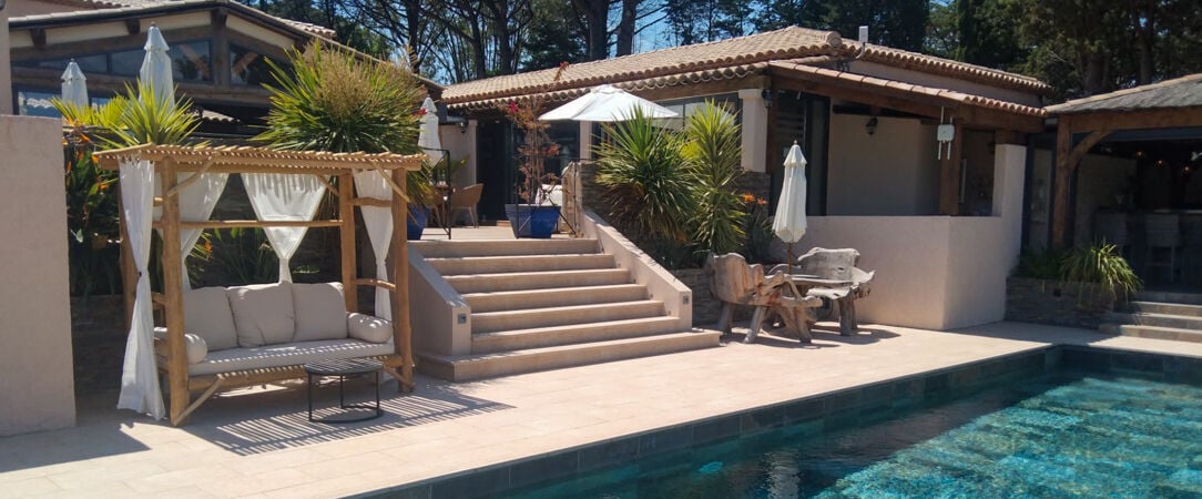 La Villa Dune Hôtel & Spa Saint Tropez ★★★★ - Une adresse confidentielle à l’entrée de Saint-Tropez, entre douceur méditerranéenne et élégance balnéaire. - Saint-Tropez, France