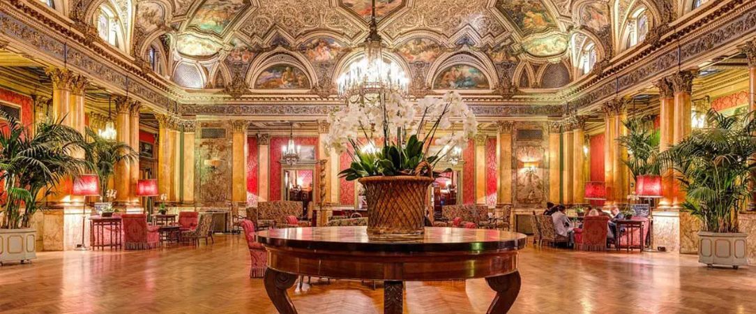 Grand Hotel Plaza ★★★★★ - Un palais romain chargé d’Histoire, entre faste aristocratique et élégance intemporelle au cœur de la Ville Éternelle. - Rome, Italy