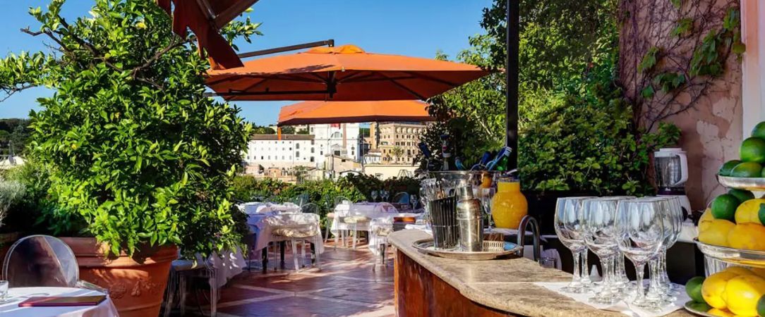 Grand Hotel Plaza ★★★★★ - Un palais romain chargé d’Histoire, entre faste aristocratique et élégance intemporelle au cœur de la Ville Éternelle. - Rome, Italie