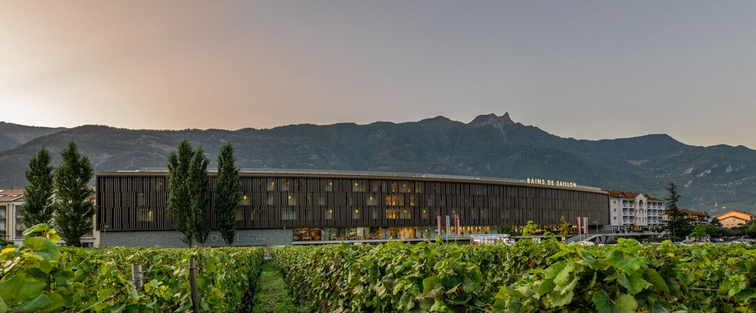 Hôtel des Bains de Saillon ★★★★ - Un refuge thermal au cœur du Valais, où l’eau chaude dialogue avec les sommets alpins. - Saillon, Suisse