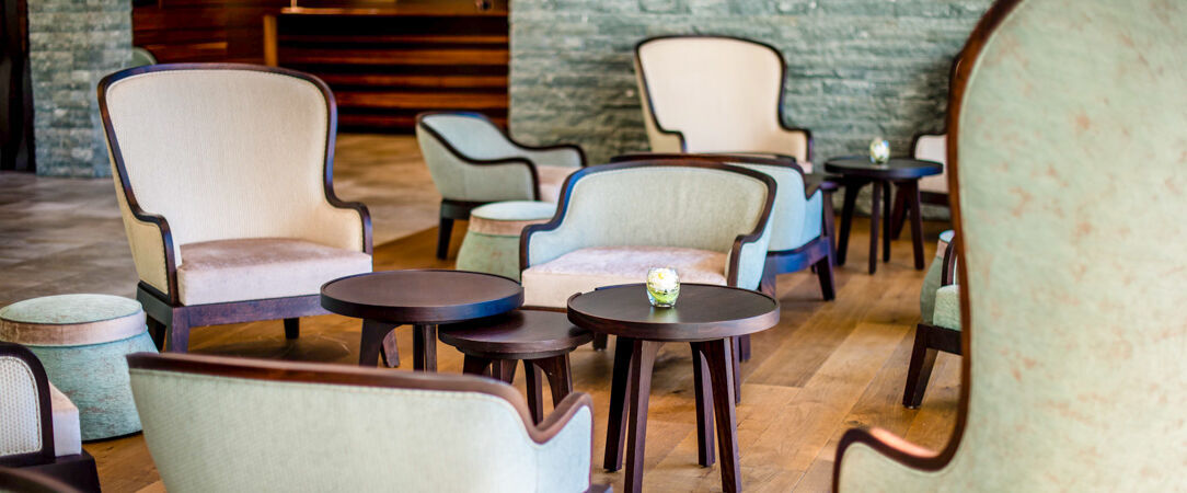 Hôtel des Bains de Saillon ★★★★ - Un refuge thermal au cœur du Valais, où l’eau chaude dialogue avec les sommets alpins. - Saillon, Suisse