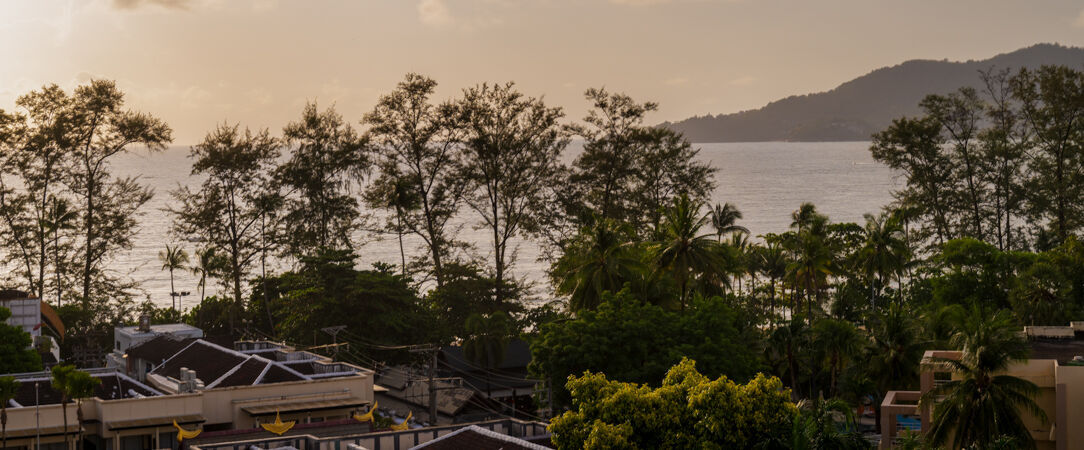 Radisson RED Phuket Patong Beach ★★★★★ - Expérience balnéaire en Thaïlande, entre luxe et design. - Phuket, Thailand