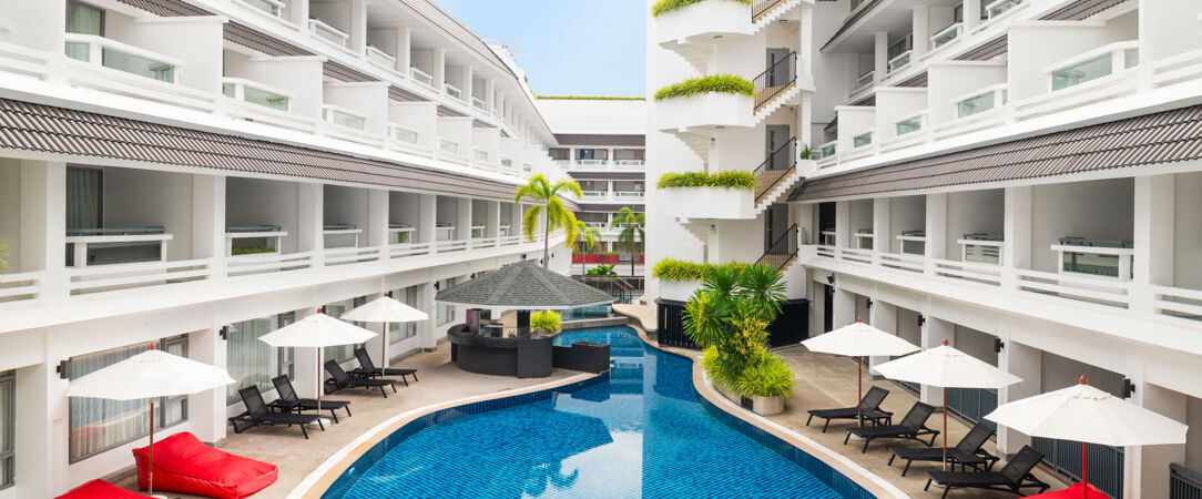 Radisson RED Phuket Patong Beach ★★★★★ - Expérience balnéaire en Thaïlande, entre luxe et design. - Phuket, Thailand