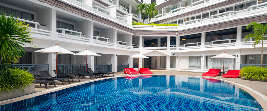 Radisson RED Phuket Patong Beach ★★★★★ - Expérience balnéaire en Thaïlande, entre luxe et design. - Phuket, Thailand