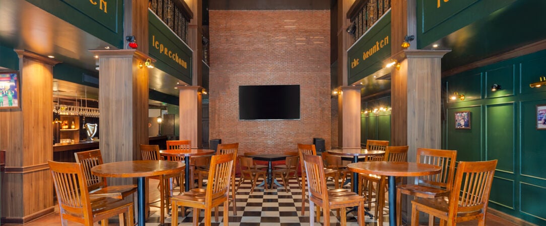 Radisson RED Phuket Patong Beach ★★★★★ - Expérience balnéaire en Thaïlande, entre luxe et design. - Phuket, Thaïlande