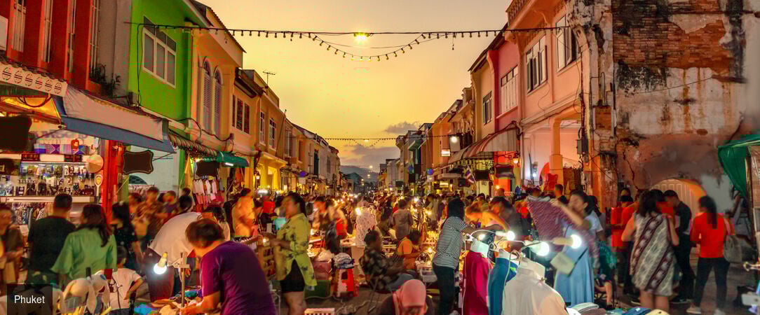 Radisson RED Phuket Patong Beach ★★★★★ - Expérience balnéaire en Thaïlande, entre luxe et design. - Phuket, Thaïlande