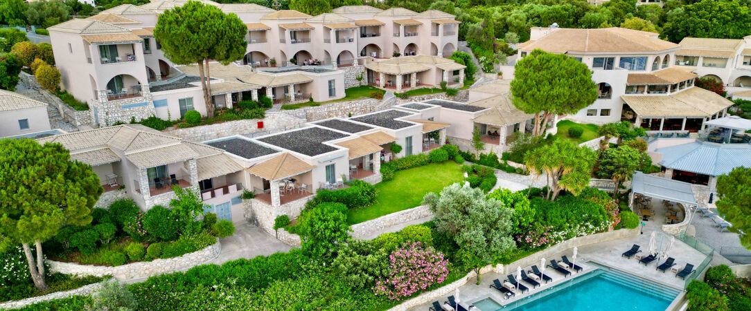 Mövenpick Resort Agios Nikolaos Sivota ★★★★★ - Un élégant boutique-resort sous le soleil grec, posé au-dessus d’une baie turquoise en Épire, signé Mövenpick. - Épire, Grèce