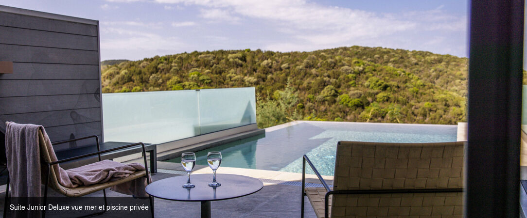 Mövenpick Resort Agios Nikolaos Sivota ★★★★★ - Un élégant boutique-resort sous le soleil grec, posé au-dessus d’une baie turquoise en Épire, signé Mövenpick. - Épire, Grèce