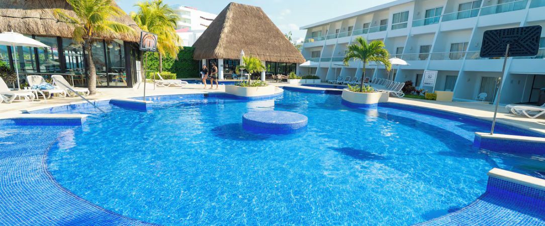 Cancun Bay All Inclusive Hotel ★★★★ - Séjour familial en formule All Inclusive les pieds dans l’eau turquoise de Cancún, entre détente et plaisir. - Cancún, Mexico
