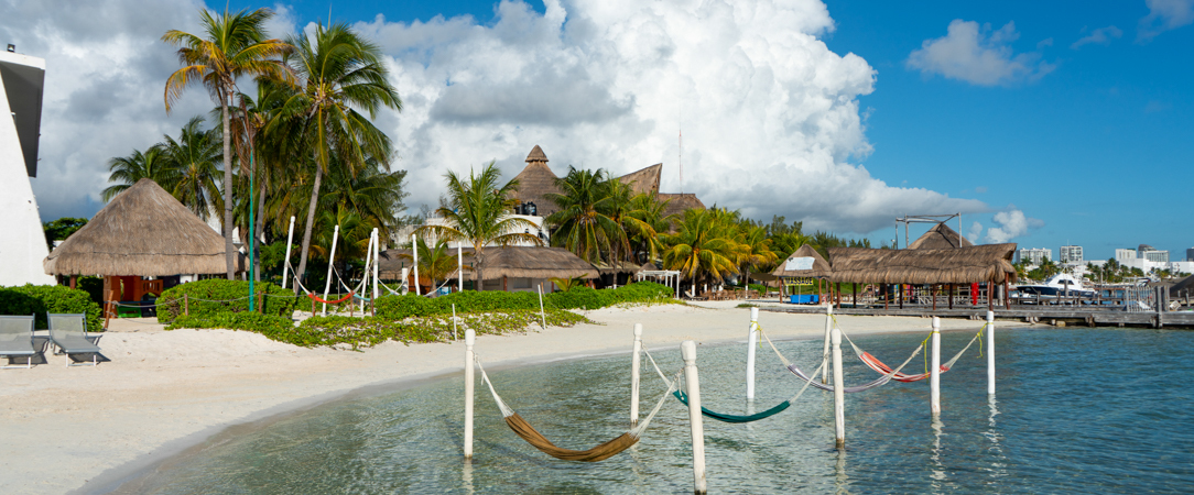Cancun Bay All Inclusive Hotel ★★★★ - Séjour familial en formule All Inclusive les pieds dans l’eau turquoise de Cancún, entre détente et plaisir. - Cancún, Mexico