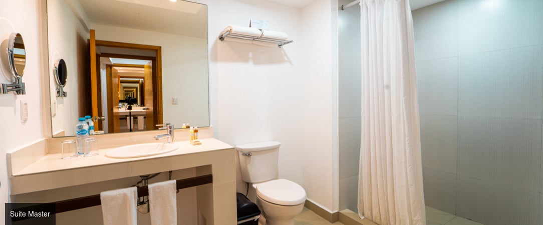 Cancun Bay All Inclusive Hotel ★★★★ - Séjour familial en formule All Inclusive les pieds dans l’eau turquoise de Cancún, entre détente et plaisir. - Cancún, Mexique