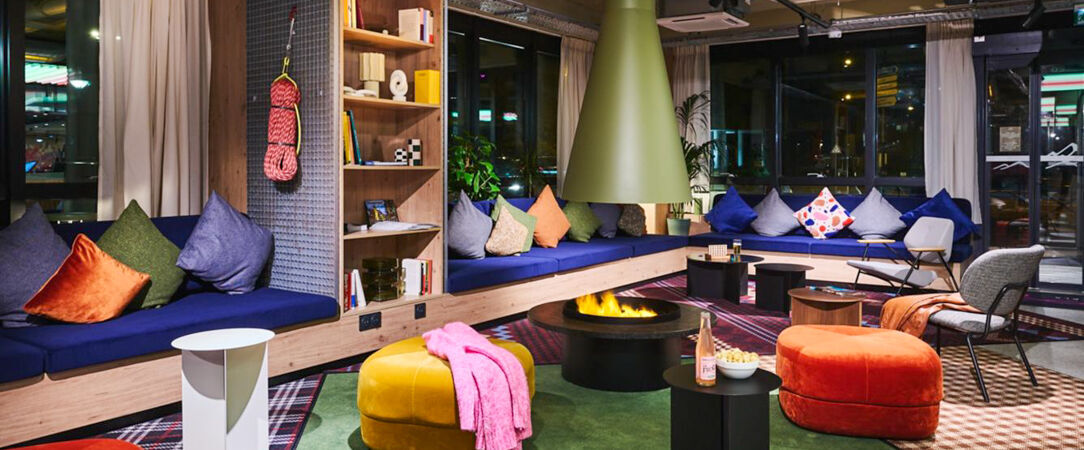 Moxy Annecy - Une adresse contemporaine et audacieuse au cœur d’Annecy. - Annecy, France