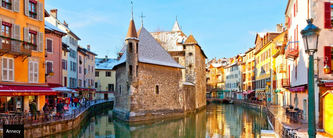 Moxy Annecy - Une adresse contemporaine et audacieuse au cœur d’Annecy. - Annecy, France