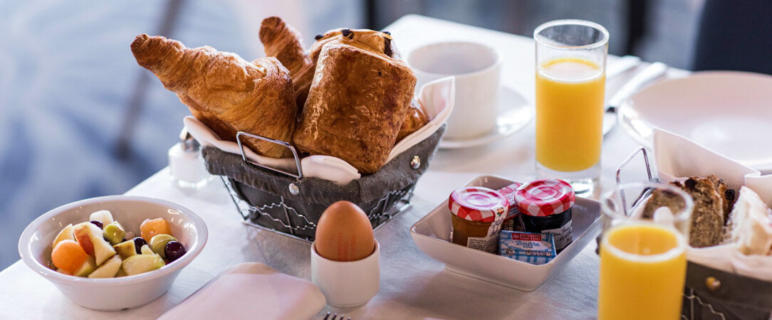 Westotel Nantes Atlantique ★★★★ - À proximité de l’aéroport et du centre de Nantes, une adresse contemporaine pensée pour conjuguer confort, espace et sérénité. - Nantes, France