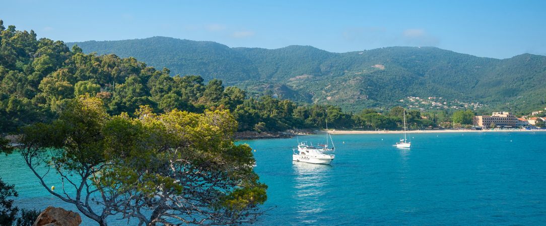 Kaliopé Hôtel & Résidences ★★★★ - Une résidence de bord de mer au Lavandou, entre plage de sable fin, piscine lagon et douceur provençale - Le Lavandou, France