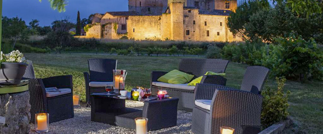 Logis L'Auberge de Larressingle - Une escale de charme en Gascogne, au cœur de la plus petite cité fortifiée de France. - Occitanie, France