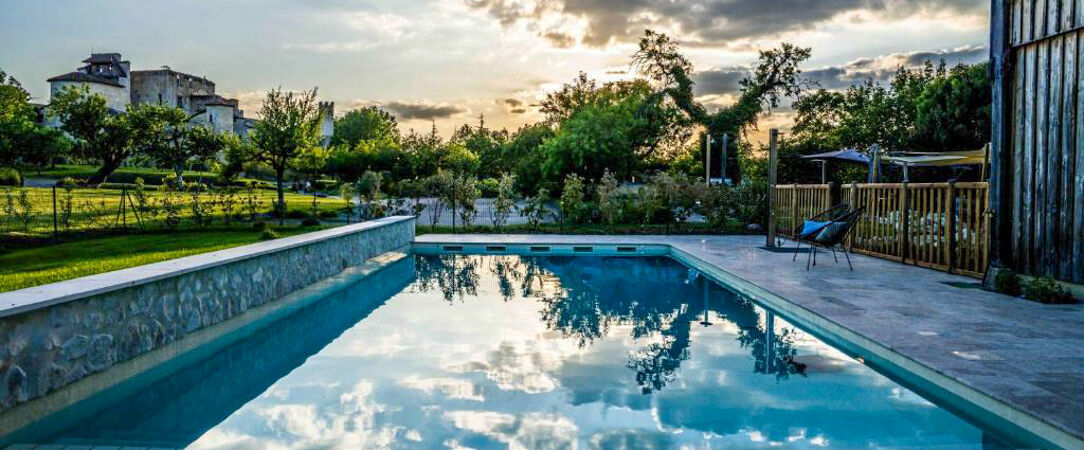 Logis L'Auberge de Larressingle - Une escale de charme en Gascogne, au cœur de la plus petite cité fortifiée de France. - Occitanie, France