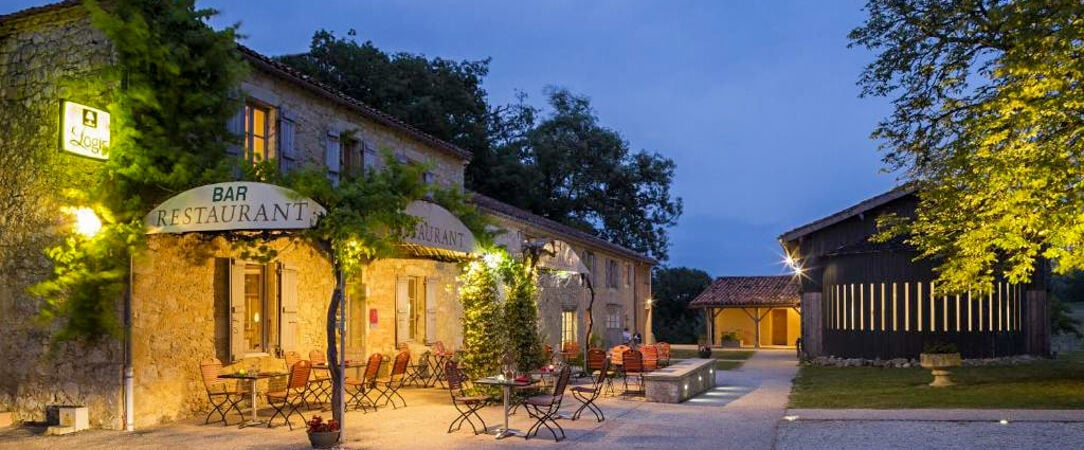 Logis L'Auberge de Larressingle - Une escale de charme en Gascogne, au cœur de la plus petite cité fortifiée de France. - Gers, France