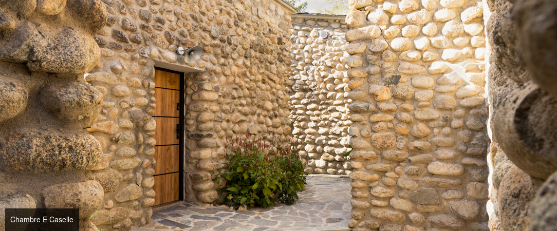 Hôtel E Caselle ★★★★ - Un hôtel de famille ancré dans la Corse profonde, entre plages de rivière, nature intacte et art contemporain. - Corse, France